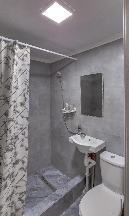 Yourhouse На Розыбакиева Утепова Недалеко От Меги Αλμάτι Εξωτερικό φωτογραφία